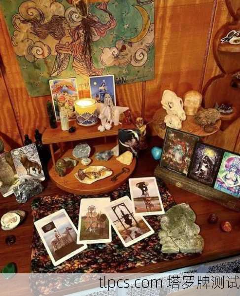 吉首塔罗牌小店,在神秘学与商业的夹缝中寻找现代人的精神出口