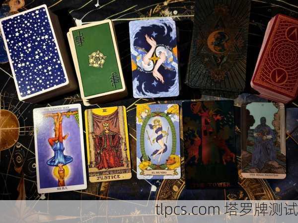 将塔罗牌与潮牌结合，是一个充满创意和潜力的概念！这种融合不仅能吸引神秘学爱好者，还能切入时尚、亚文化和自我表达的市场。以下是一些核心思路、设计方向和落地建议，供你参考