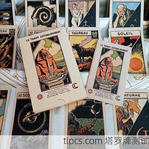 将塔罗牌与潮牌结合，是一个充满创意和潜力的概念！这种融合不仅能吸引神秘学爱好者，还能切入时尚、亚文化和自我表达的市场。以下是一些核心思路、设计方向和落地建议，供你参考