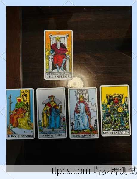 塔罗直播间的秘密，我靠一副牌月入过万的真相