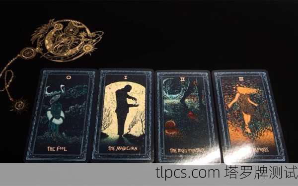 新魔幻主义塔罗，在符号迷宫中，照见灵魂的棱镜