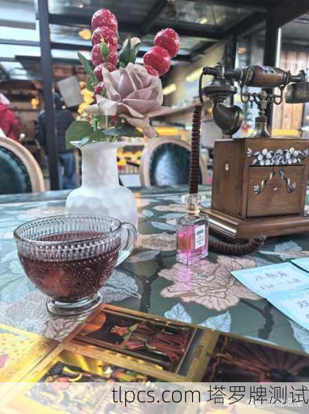 牌面低语，当塔罗成为我内心的镜子