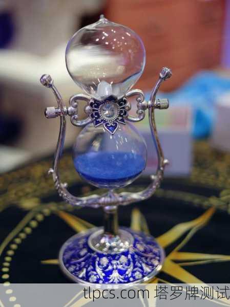 当骰子遇见塔罗，我的占卜融合实验